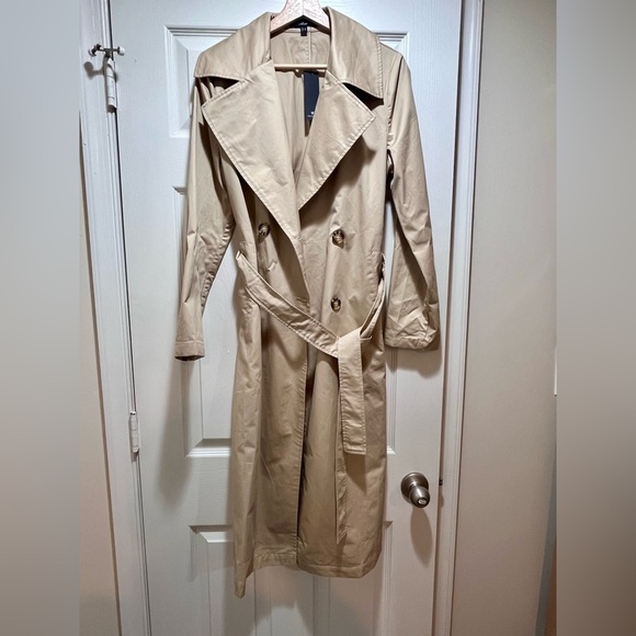 NEW WITH TAGS Lulu's Classic Beige Trench Coat - Picture 5 of 5